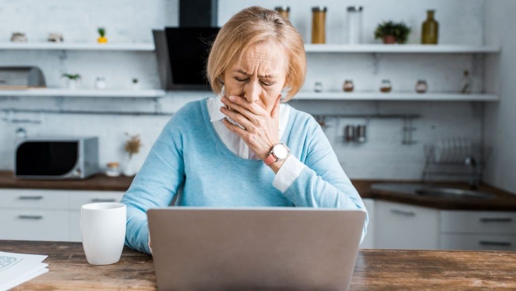 Sostituisci la dentiera con gli impianti